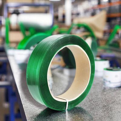 सुरक्षित पैकेजिंग के लिए मजबूत तन्यता शक्ति, कम लम्बाई और उच्च तापमान प्रतिरोध के साथ औद्योगिक पीईटी स्ट्रैपिंग